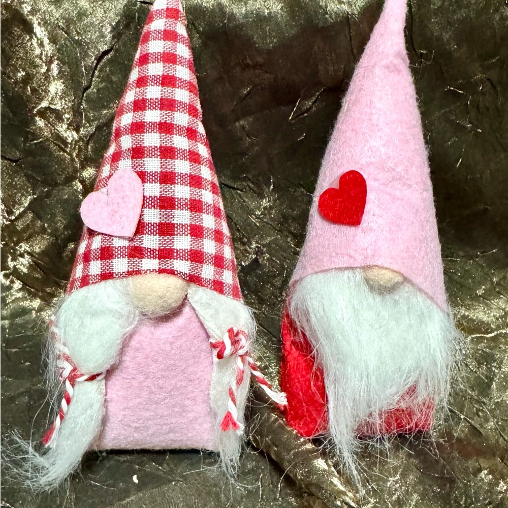 Red and Pink Gnome Felt Decor Set